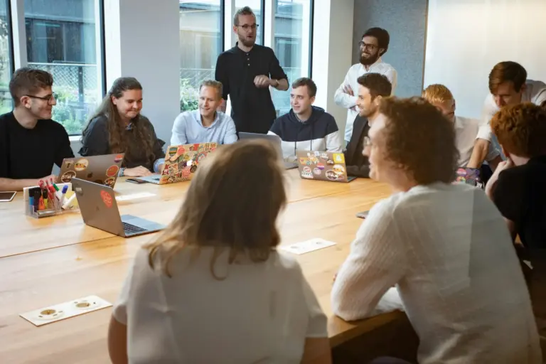 Como diminuir turnover da empresa: plano de saúde e outros benefícios
